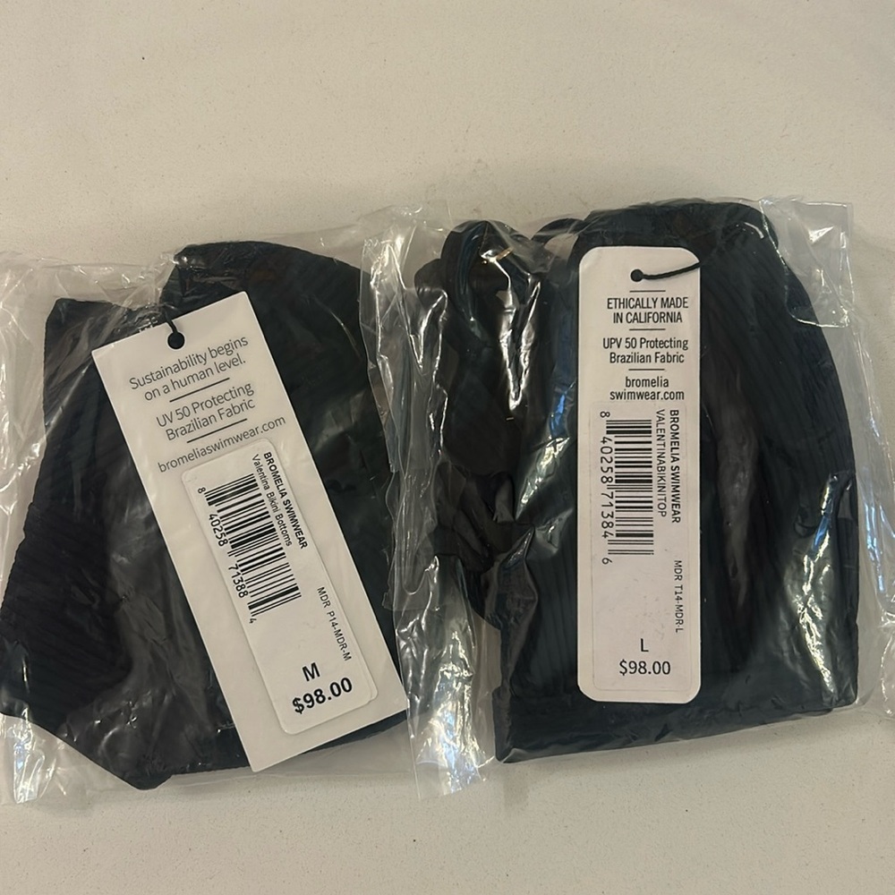 NWT Bromelia Swimwear Black Valentina Bikini Top Bottom Size Medium